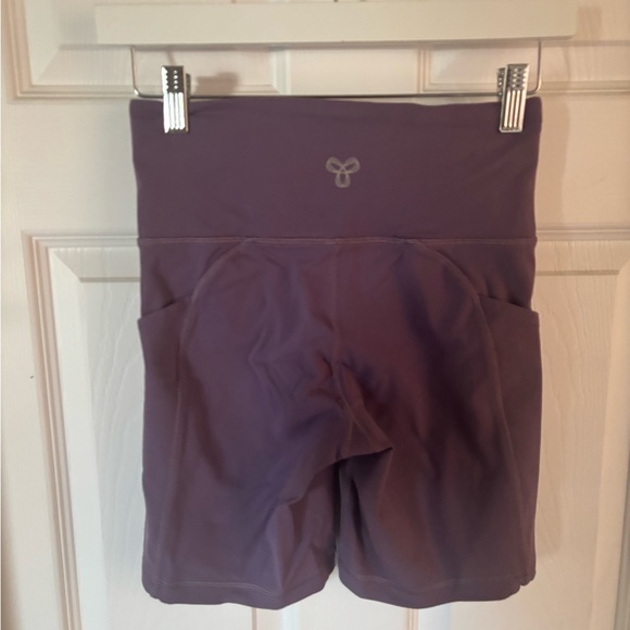 TNA Shorts - Picture 2 of 2